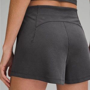Lululemon ribbed softstreme HR shorts